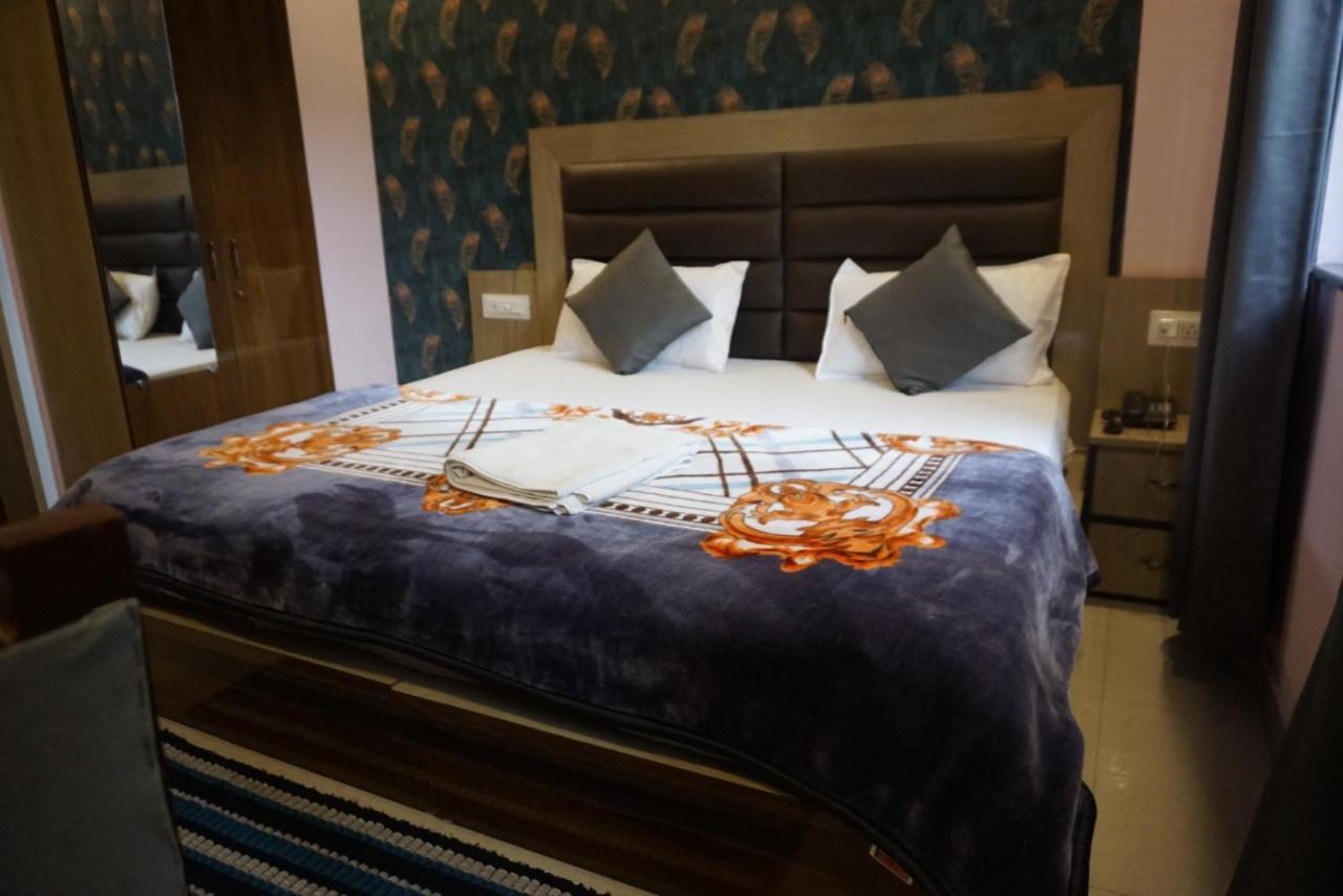 Hotel Kaanha Residency Inn By Shree Krishna Hospitality Rishikesh Bagian luar foto